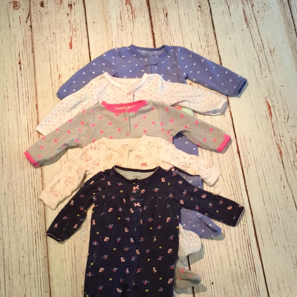 5 Carter’s Footed Onesies Sleepers - Picture 1 of 15
